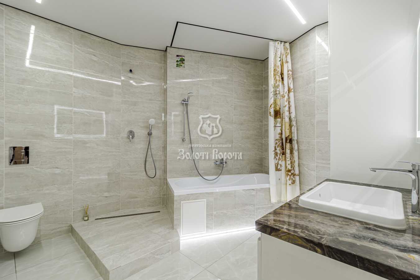 Продаж 3-кімнатної квартири 98 м², Боголюбова вул., 21