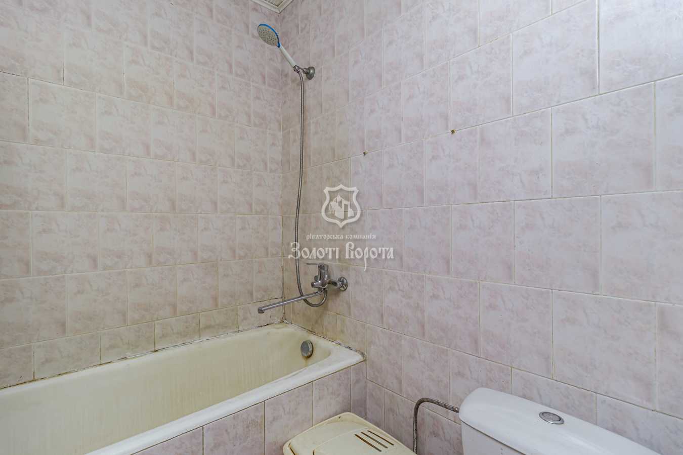 Продажа 2-комнатной квартиры 46 м², Михаила Донца ул., 2-Б