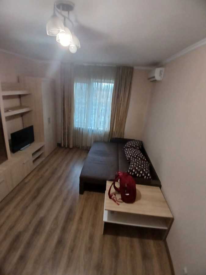 Аренда 1-комнатной квартиры 40 м², Бориса Гмыри ул., 14 (ЖД ГАЛИЦКИЙ)