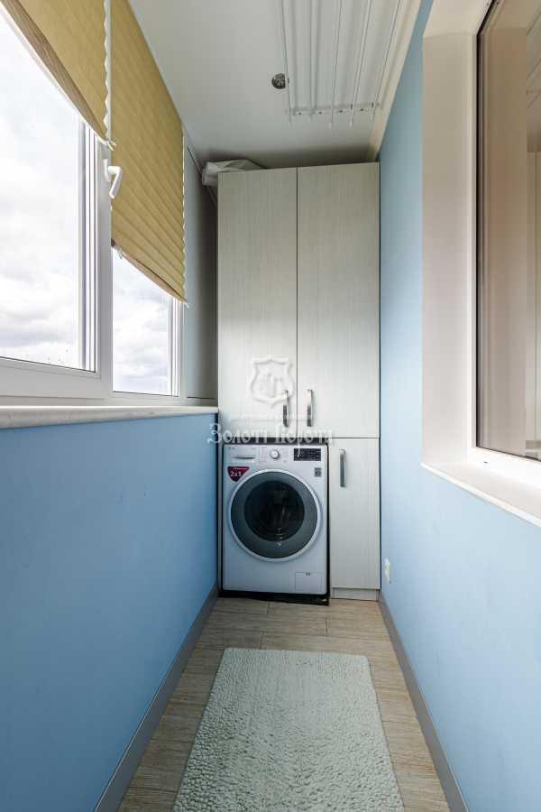 Продаж 4-кімнатної квартири 106.2 м², Південна, 7