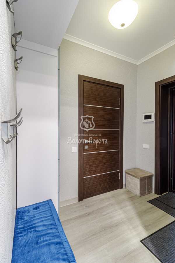 Продаж 4-кімнатної квартири 106.2 м², Південна, 7