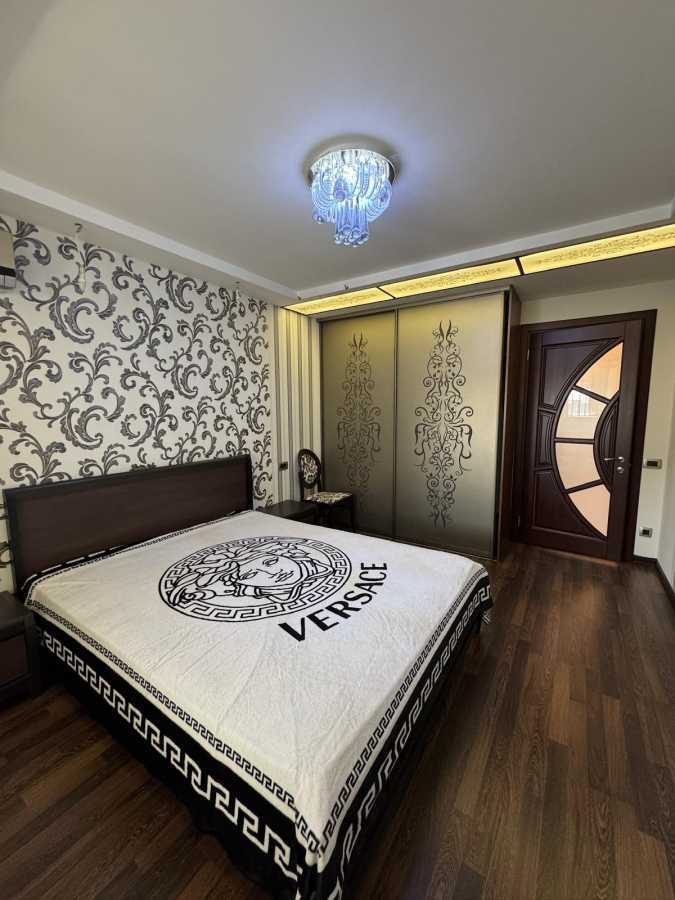 Продаж 3-кімнатної квартири 90 м², Ядова Сергея вул.