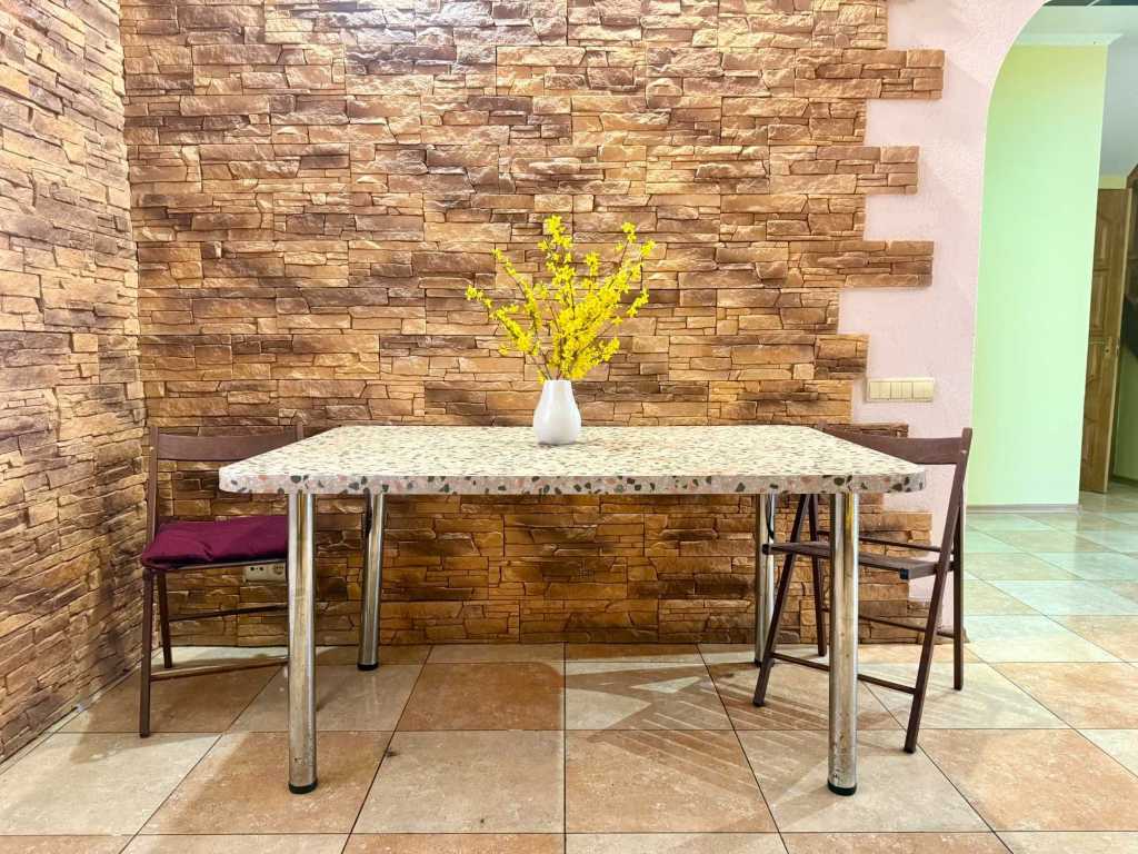 Оренда 4-кімнатної квартири 187 м², Леси Украинки