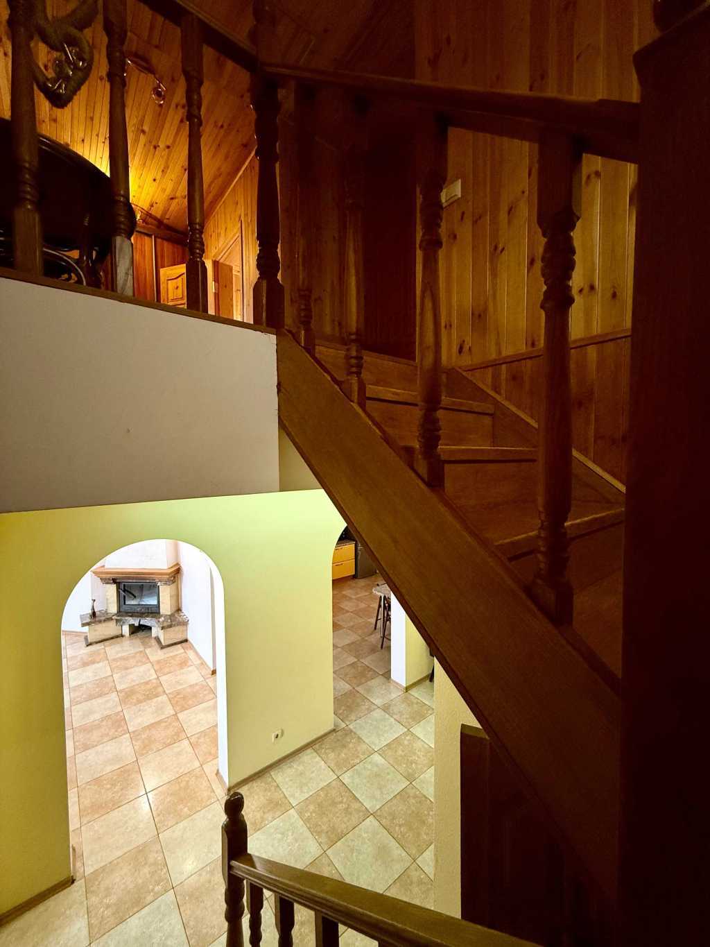 Оренда 4-кімнатної квартири 187 м², Леси Украинки