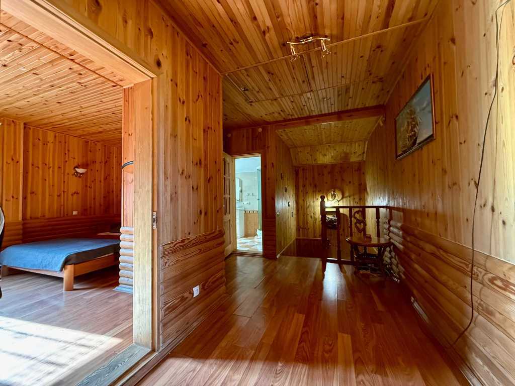 Оренда 4-кімнатної квартири 187 м², Леси Украинки