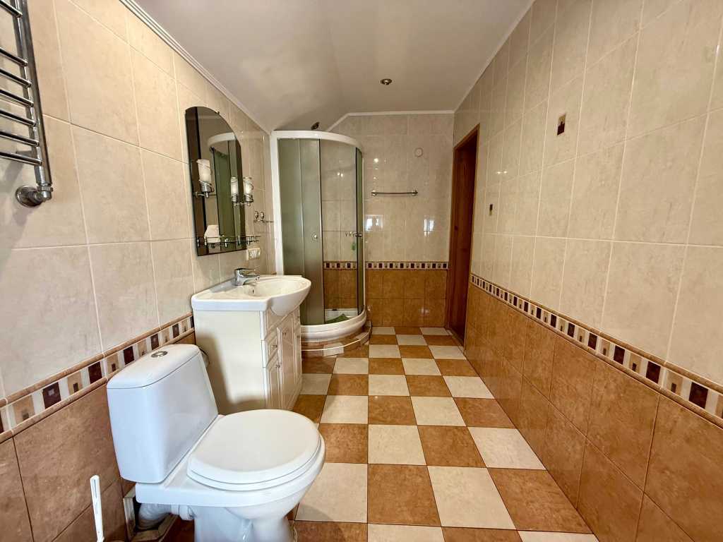 Оренда 4-кімнатної квартири 187 м², Леси Украинки