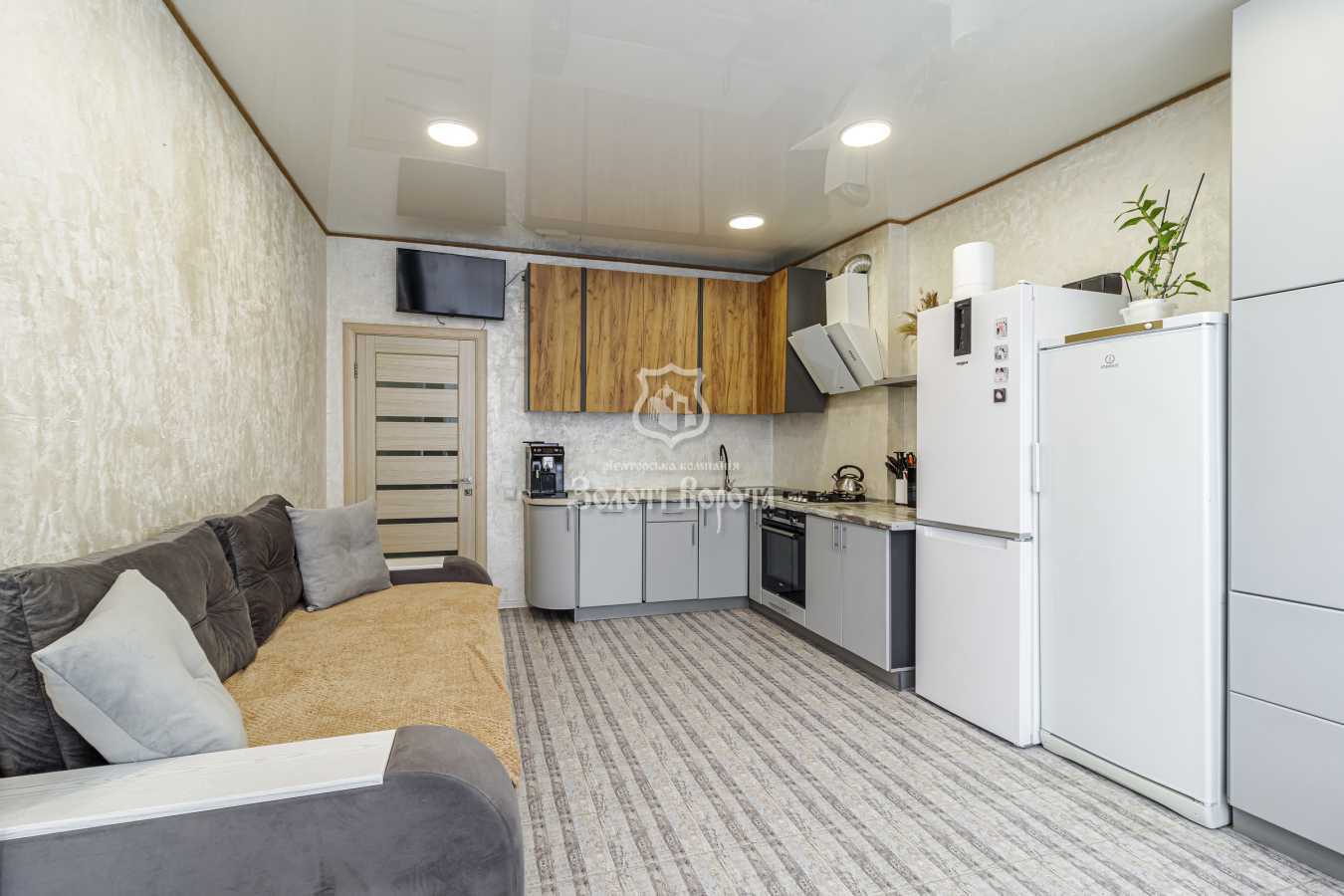 Продаж 2-кімнатної квартири 68 м², Львівська вул., 1