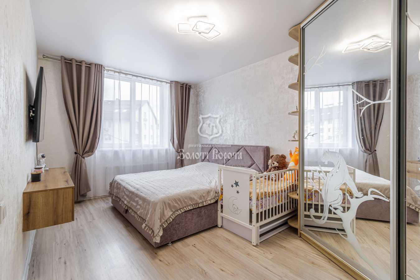 Продаж 2-кімнатної квартири 68 м², Львівська вул., 1