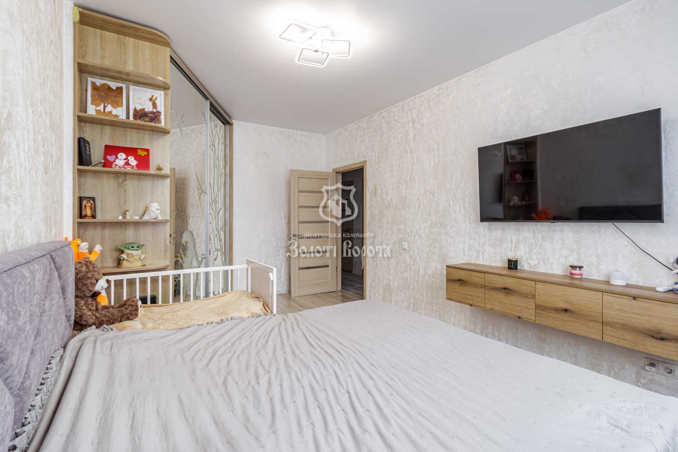 Продаж 2-кімнатної квартири 68 м², Львівська вул., 1