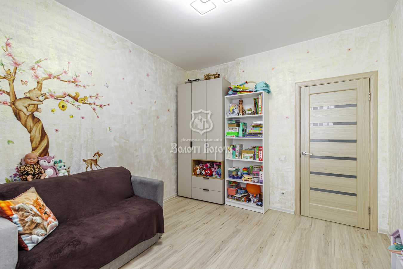 Продаж 2-кімнатної квартири 68 м², Львівська вул., 1