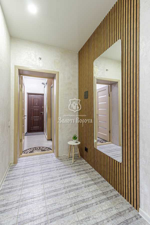 Продаж 2-кімнатної квартири 68 м², Львівська вул., 1