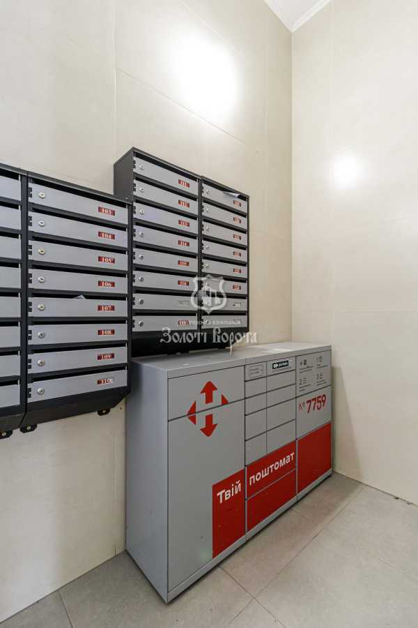 Продаж 2-кімнатної квартири 68 м², Львівська вул., 1