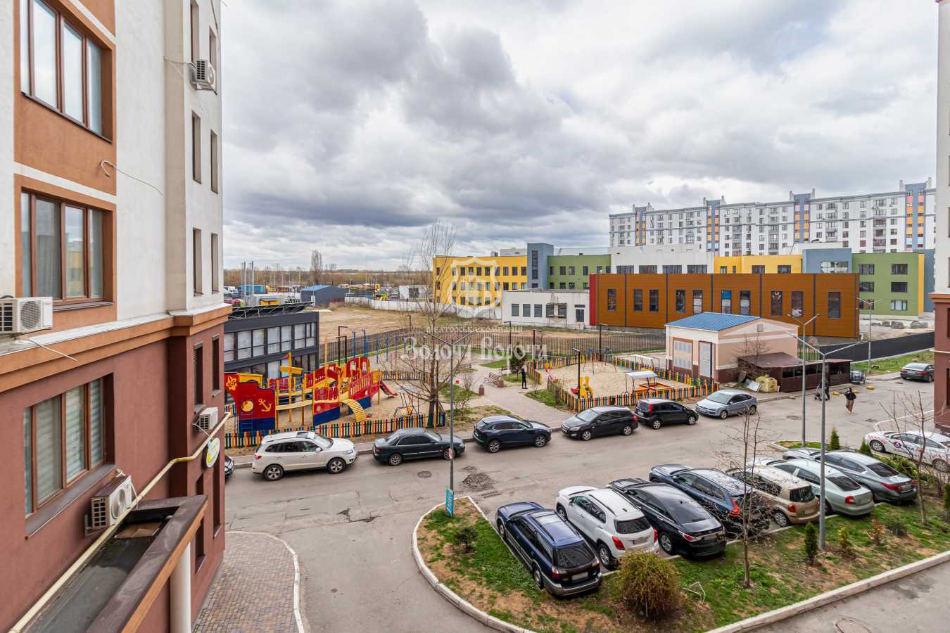 Продаж 2-кімнатної квартири 68 м², Львівська вул., 1