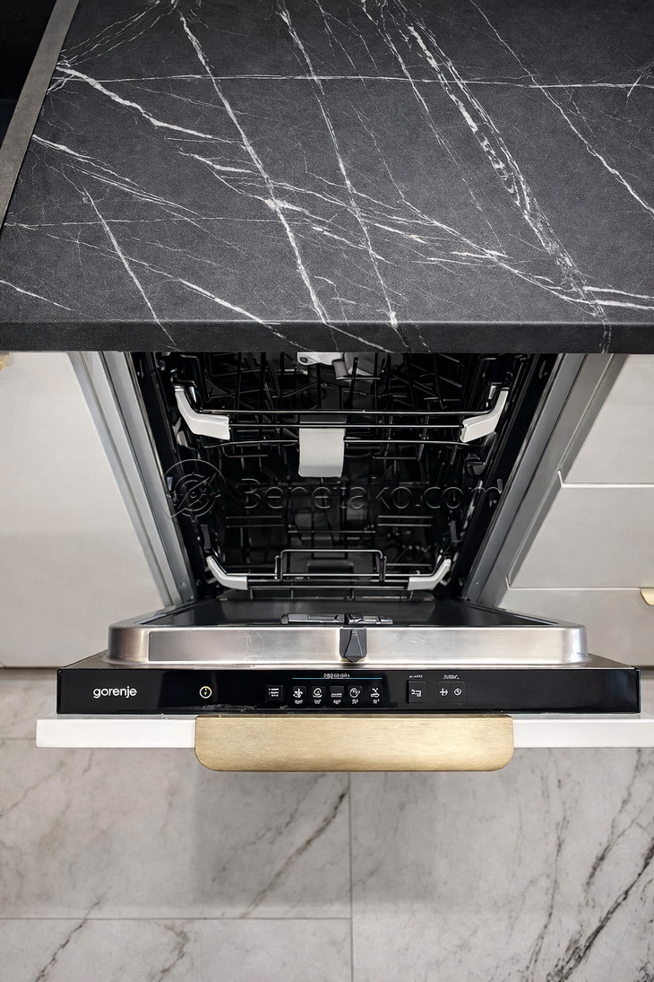 Продаж 3-кімнатної квартири 67 м², Светлая вул., Генуэзская, 1/1