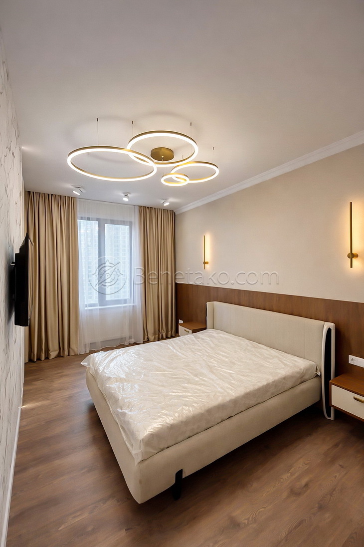 Продаж 3-кімнатної квартири 67 м², Светлая вул., Генуэзская, 1/1