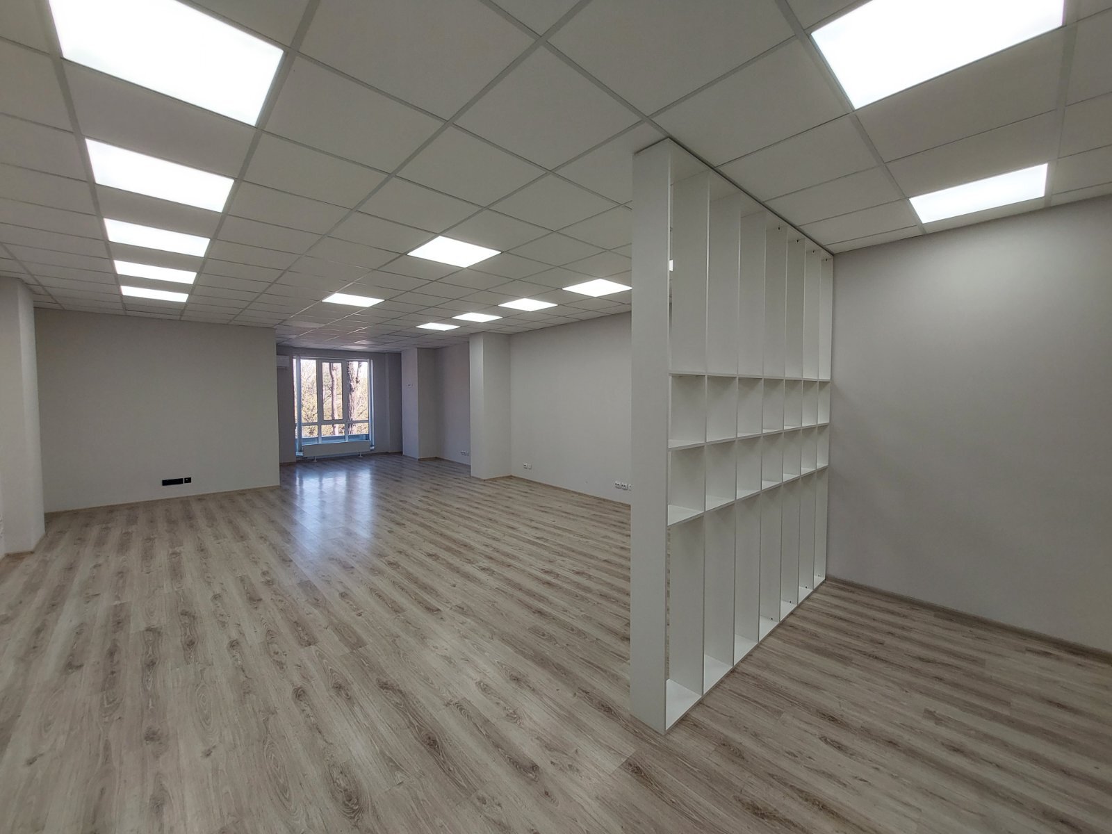 Оренда офісу 93 м², Костянтинівська вул., 75