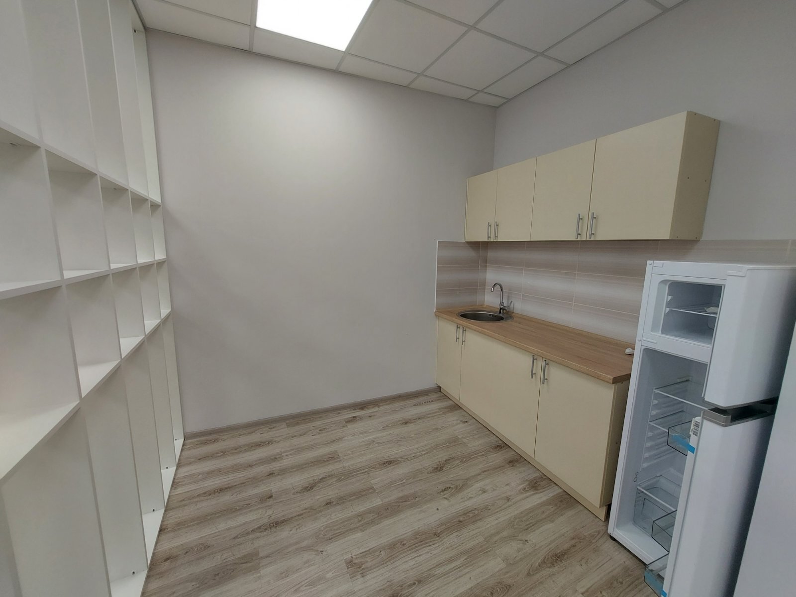 Оренда офісу 93 м², Костянтинівська вул., 75