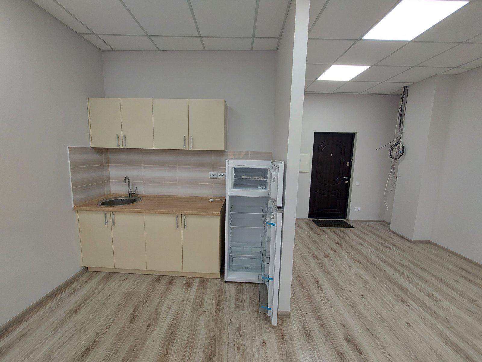 Оренда офісу 93 м², Костянтинівська вул., 75