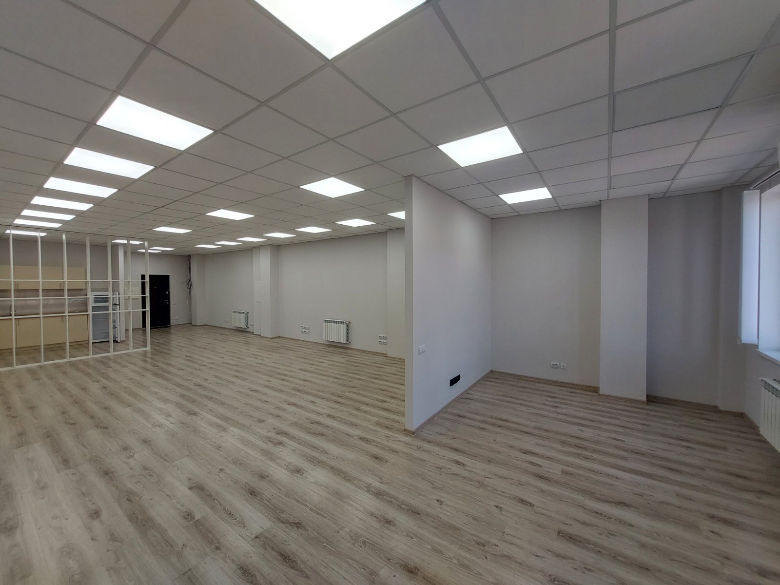 Оренда офісу 93 м², Костянтинівська вул., 75