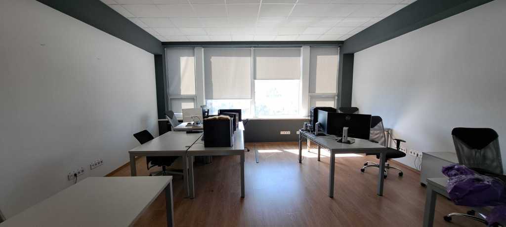 Оренда офісу 350 м², Євгена Сверстюка вул., 11