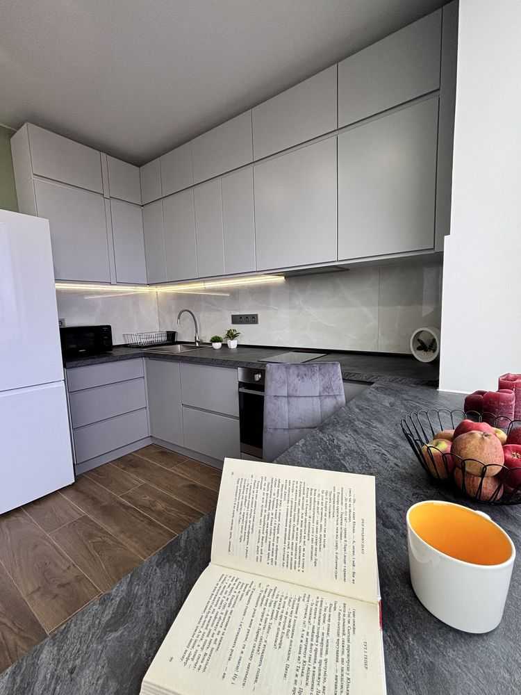 Продаж 1-кімнатної квартири 27 м², Героїв Небесної Сотні просп.