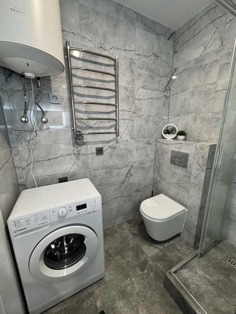 Продаж 1-кімнатної квартири 27 м², Героїв Небесної Сотні просп.