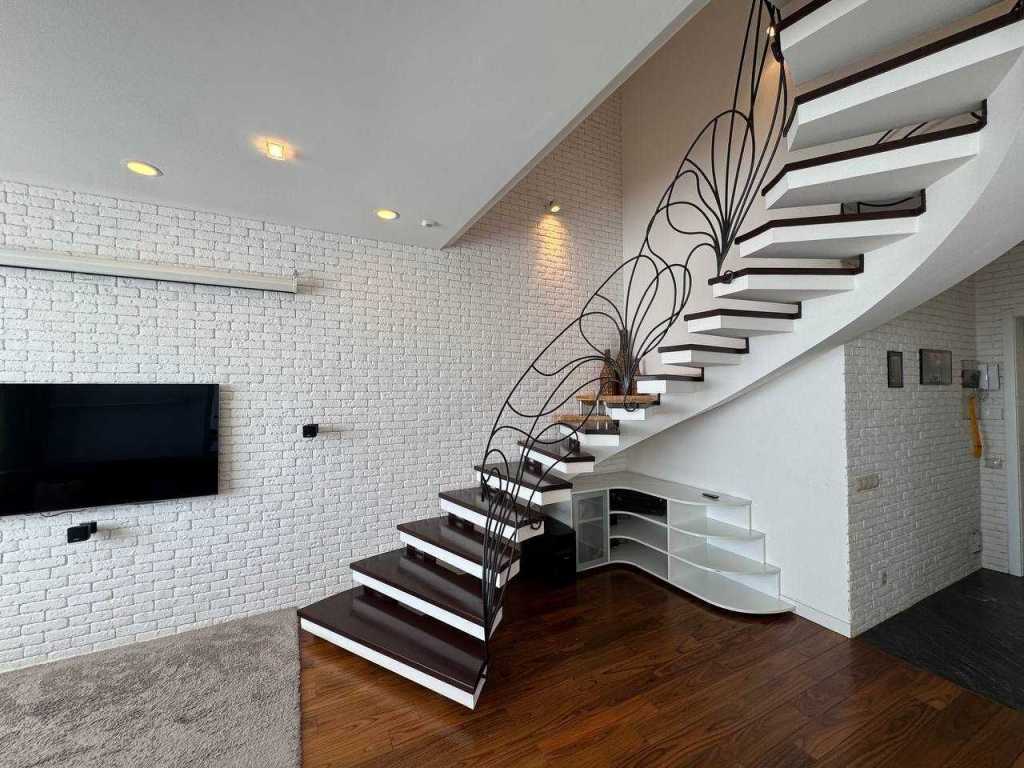 Аренда 3-комнатной квартиры 124 м², Урловская ул., 40