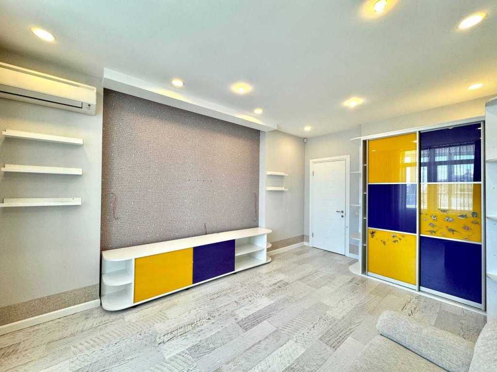 Аренда 3-комнатной квартиры 124 м², Урловская ул., 40