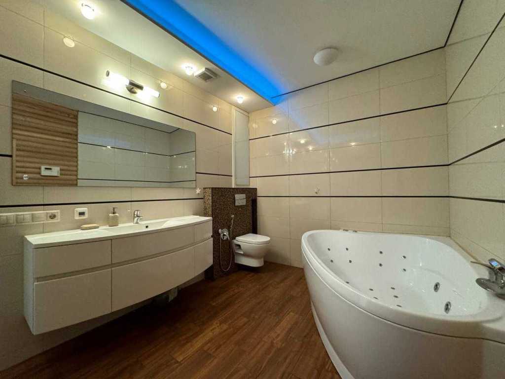 Аренда 3-комнатной квартиры 124 м², Урловская ул., 40