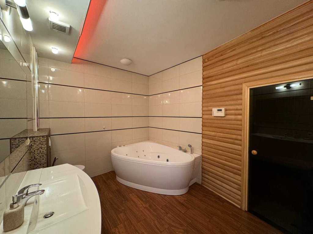 Аренда 3-комнатной квартиры 124 м², Урловская ул., 40