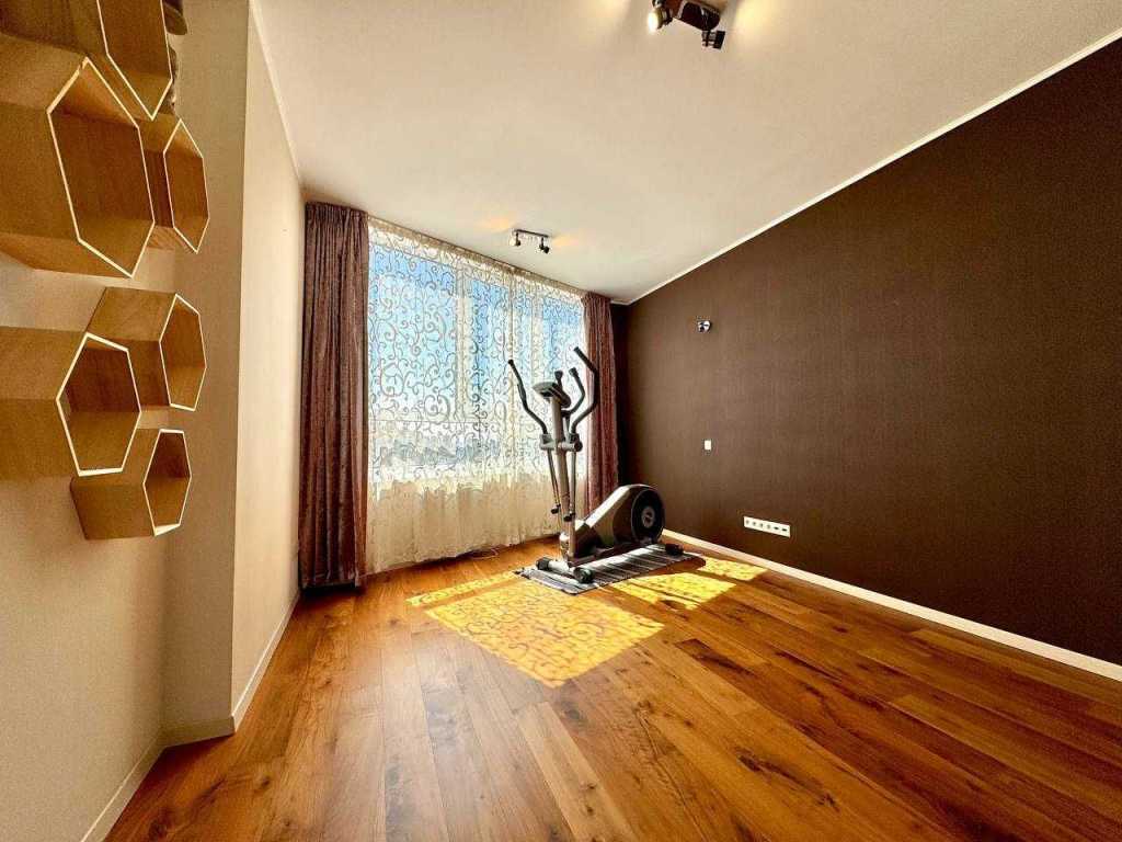 Аренда 3-комнатной квартиры 124 м², Урловская ул., 40