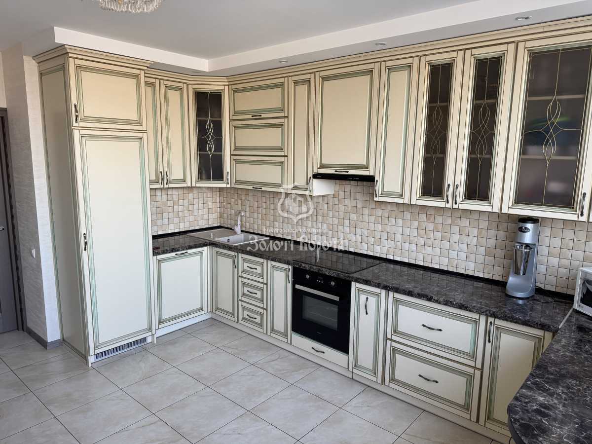 Продаж 3-кімнатної квартири 96.1 м², Білогородська вул., 51/5