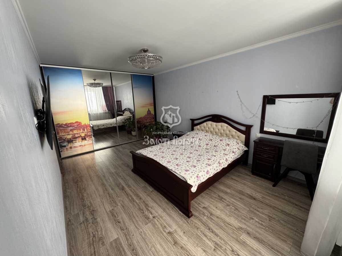 Продаж 3-кімнатної квартири 96.1 м², Білогородська вул., 51/5