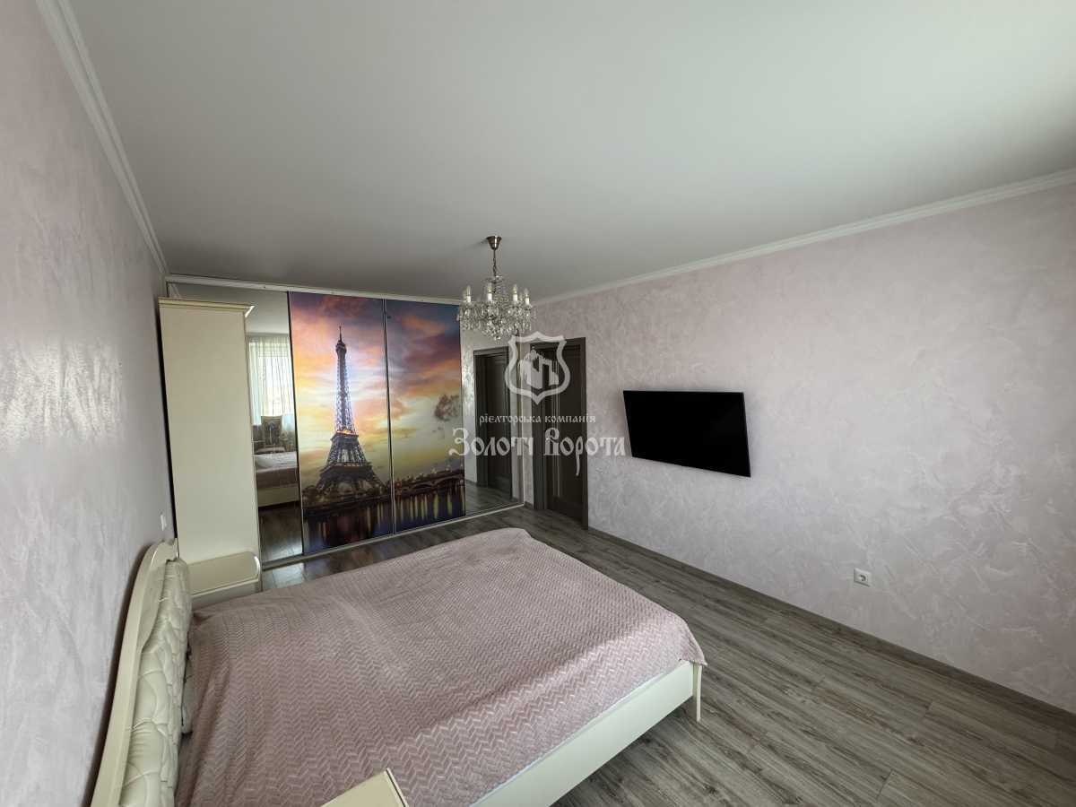 Продаж 3-кімнатної квартири 96.1 м², Білогородська вул., 51/5