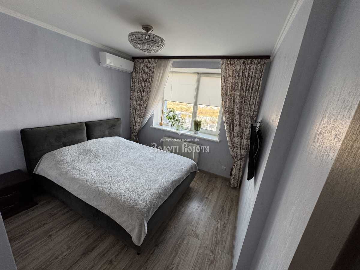 Продаж 3-кімнатної квартири 96.1 м², Білогородська вул., 51/5