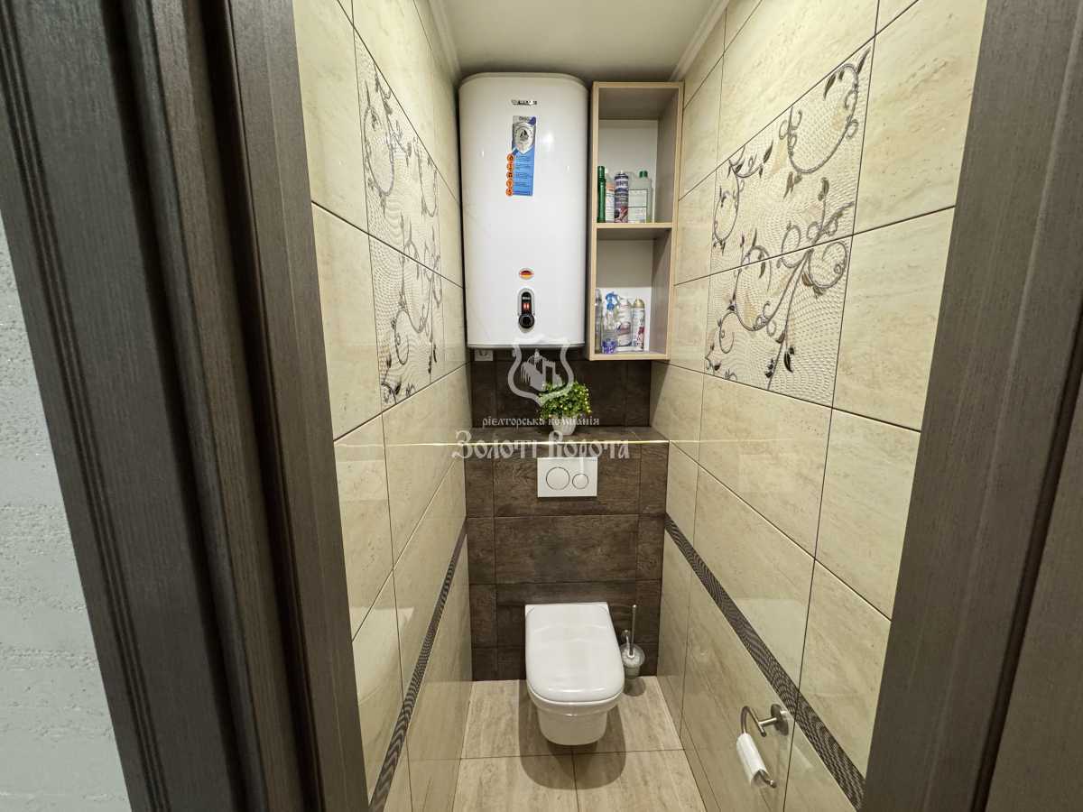 Продаж 3-кімнатної квартири 96.1 м², Білогородська вул., 51/5