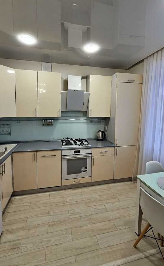 Продаж 1-кімнатної квартири 40 м², Боголюбова вул., 13