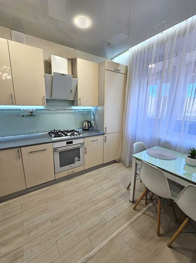 Продаж 1-кімнатної квартири 40 м², Боголюбова вул., 13
