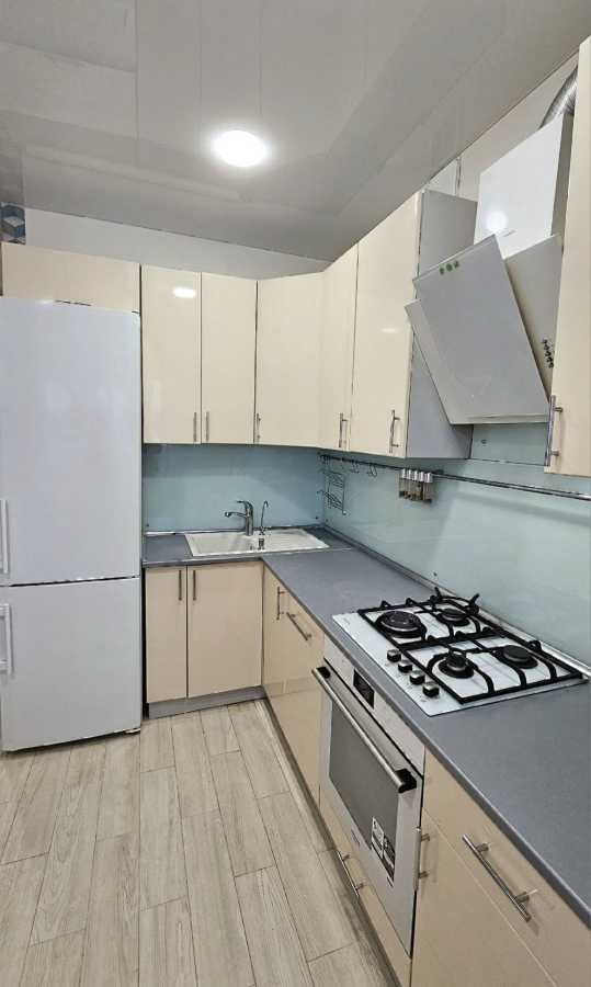 Продаж 1-кімнатної квартири 40 м², Боголюбова вул., 13