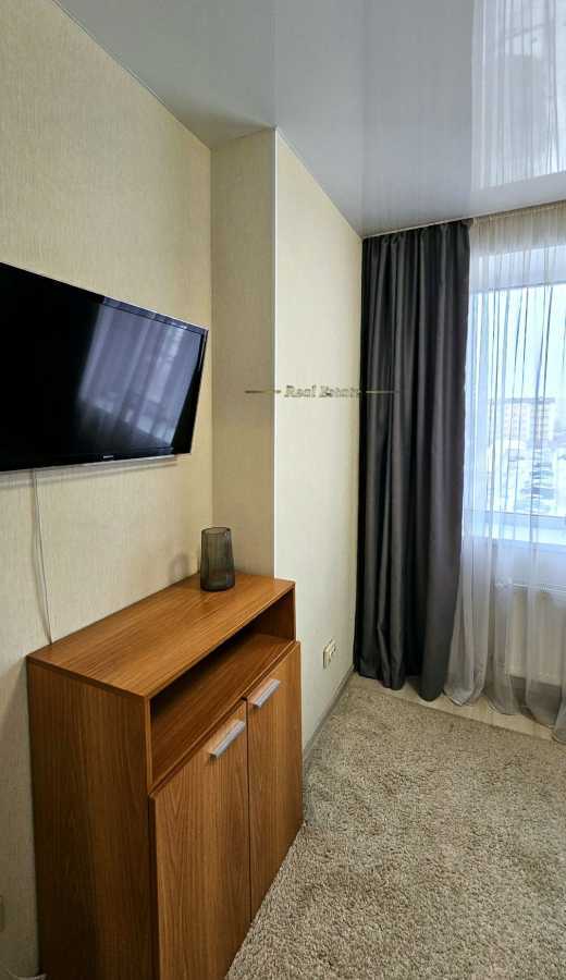 Продаж 1-кімнатної квартири 40 м², Боголюбова вул., 13