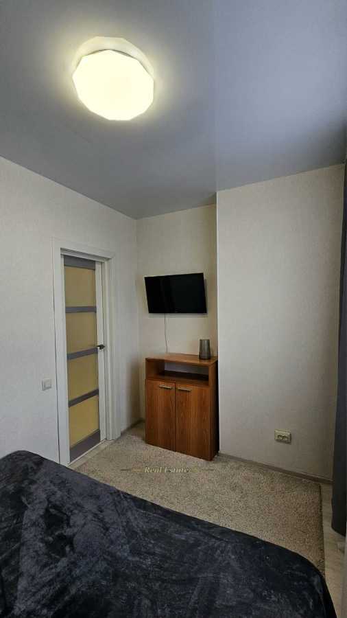 Продаж 1-кімнатної квартири 40 м², Боголюбова вул., 13