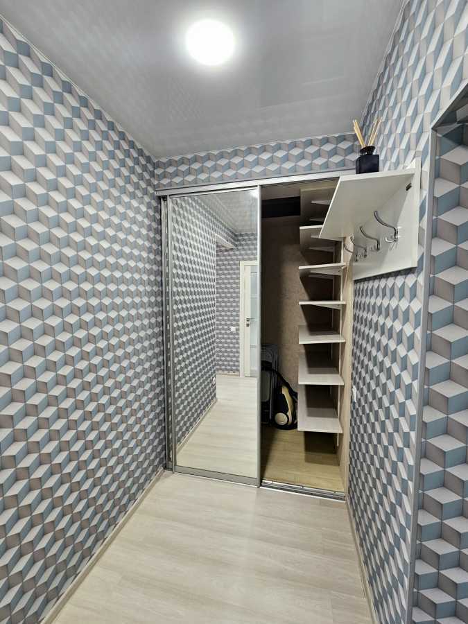 Продаж 1-кімнатної квартири 40 м², Боголюбова вул., 13