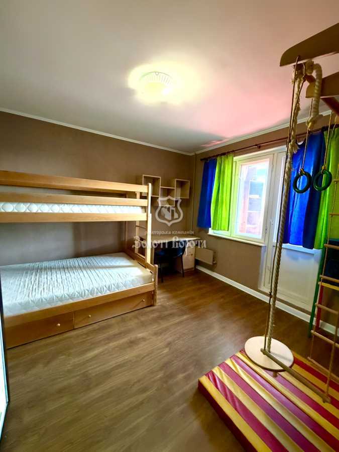 Продаж 2-кімнатної квартири 58 м², Миколи Закревського вул., 13