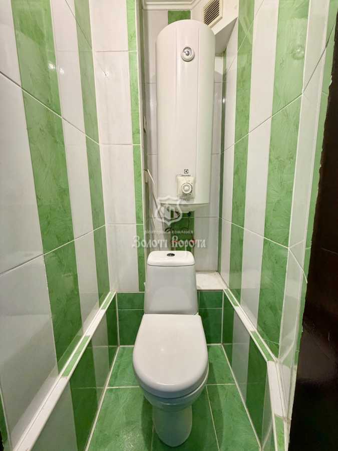 Продаж 2-кімнатної квартири 58 м², Миколи Закревського вул., 13