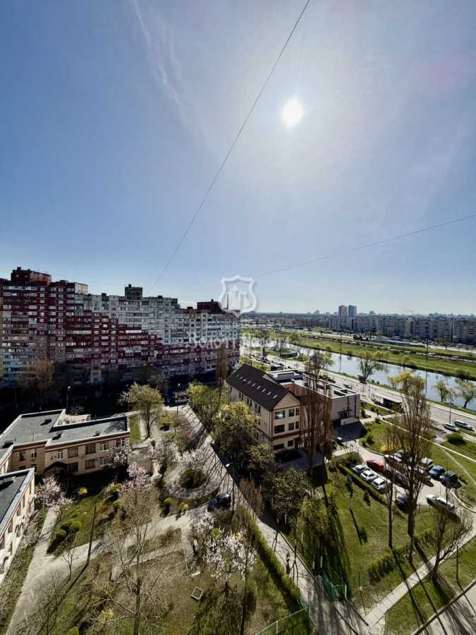 Продаж 2-кімнатної квартири 58 м², Миколи Закревського вул., 13