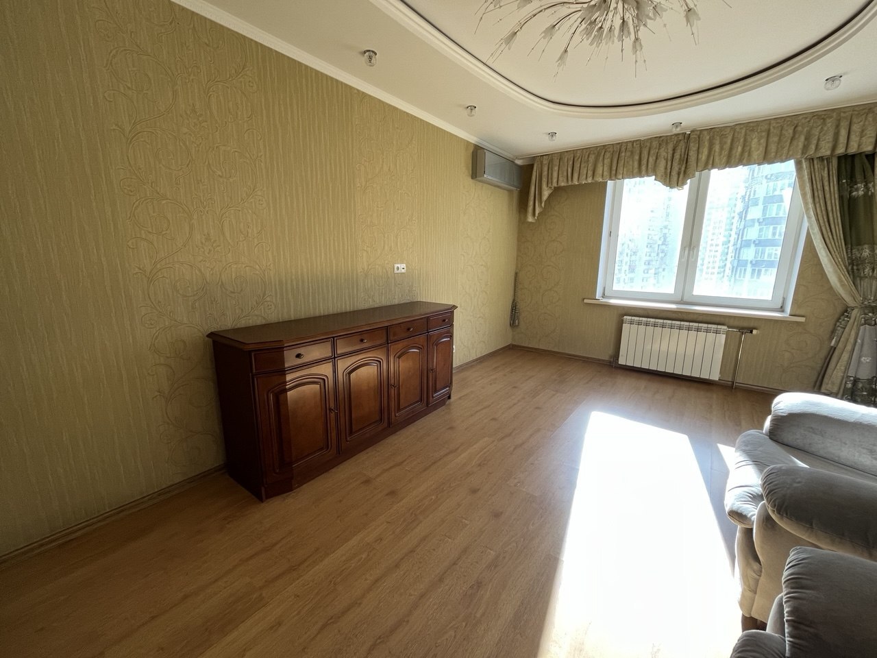 Продажа 1-комнатной квартиры 54.3 м², Драгоманова ул.