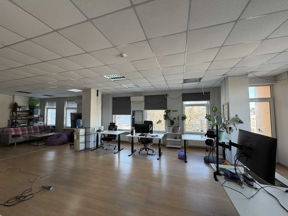 Оренда офісу 117.6 м², Нижній Вал вул., 15