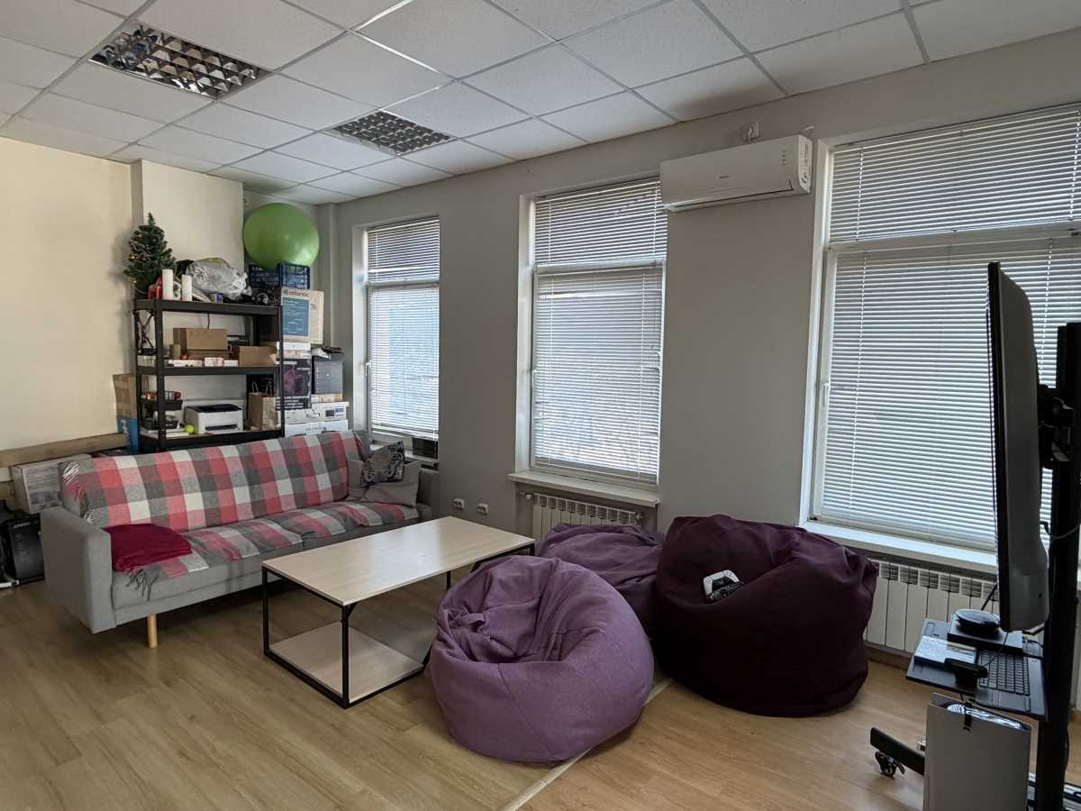 Оренда офісу 117.6 м², Нижній Вал вул., 15