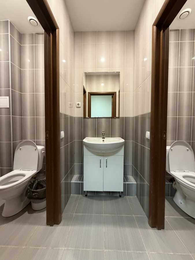 Оренда офісу 117.6 м², Нижній Вал вул., 15