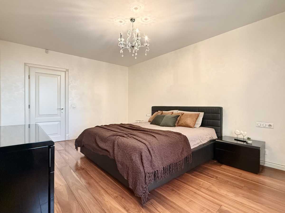 Продажа 3-комнатной квартиры 167.4 м², Голосеевский просп., 30Б